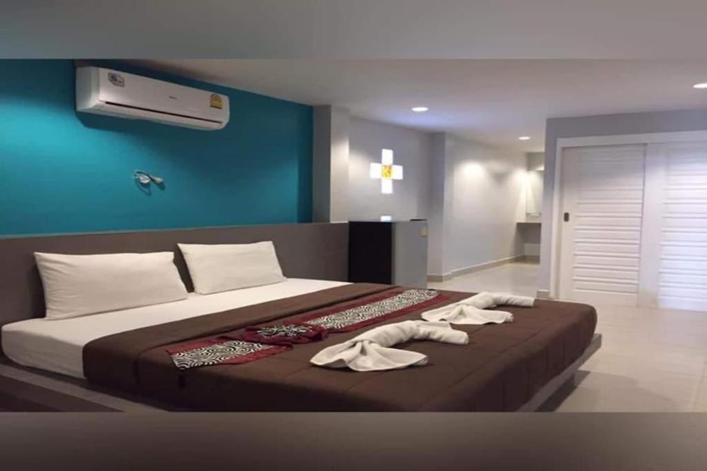 P.F Mansion Hotel Chaweng  Exterior photo